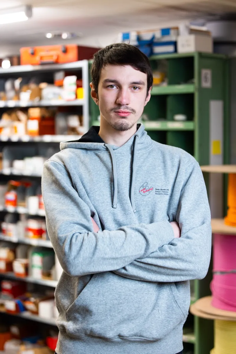 Elias Grob, Elektroinstallateur