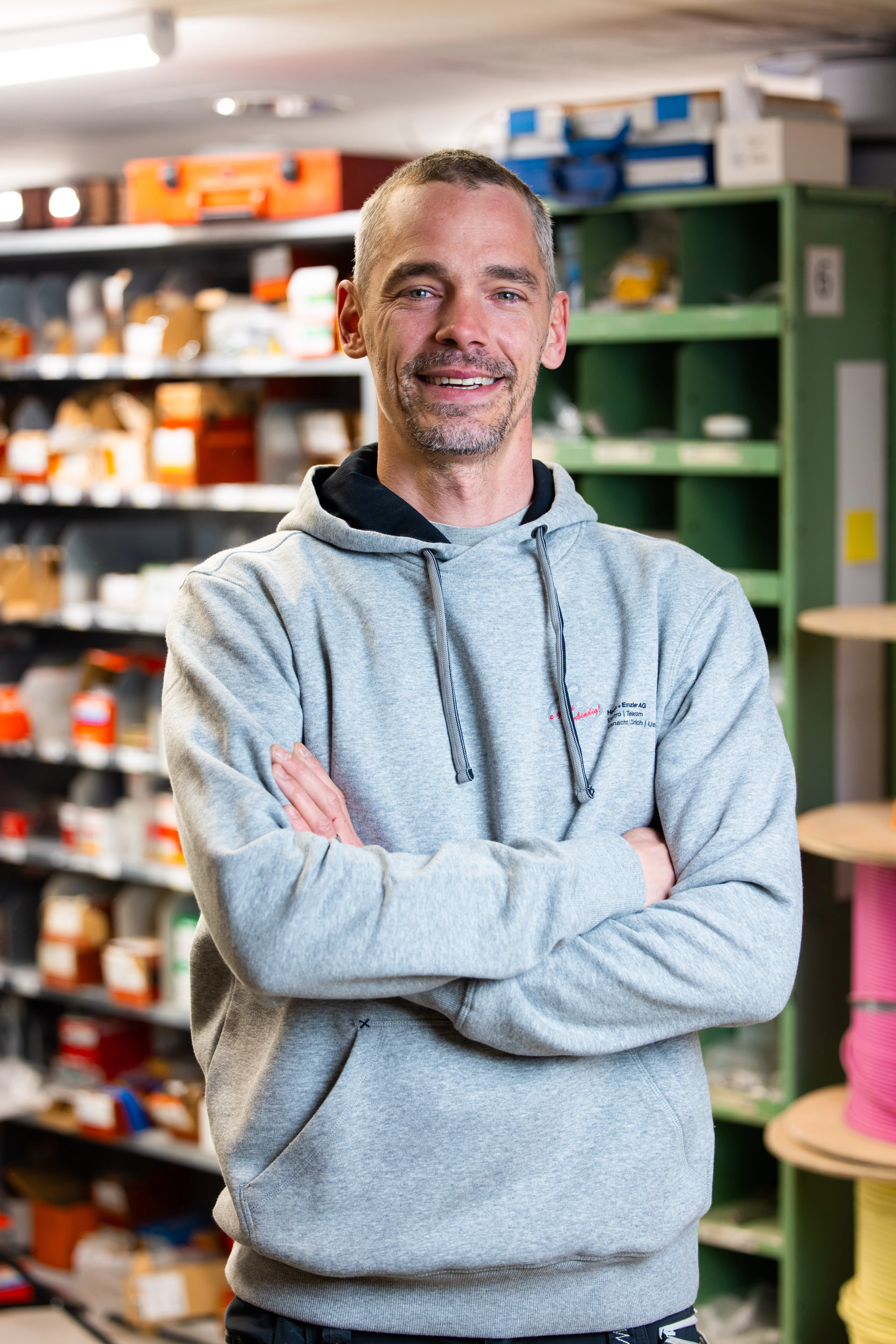 Simon Meier, Elektroinstallateur