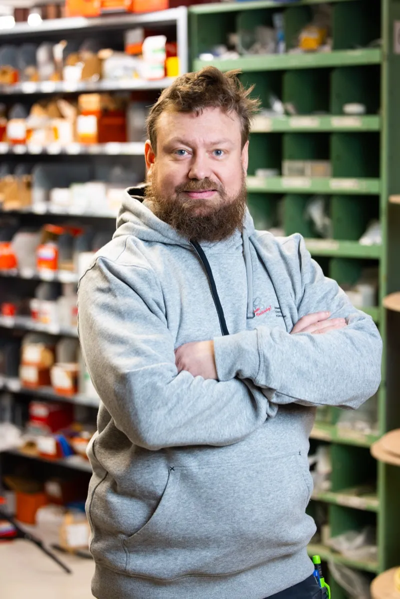 Silvan Röthlisberger, Elektroinstallateur